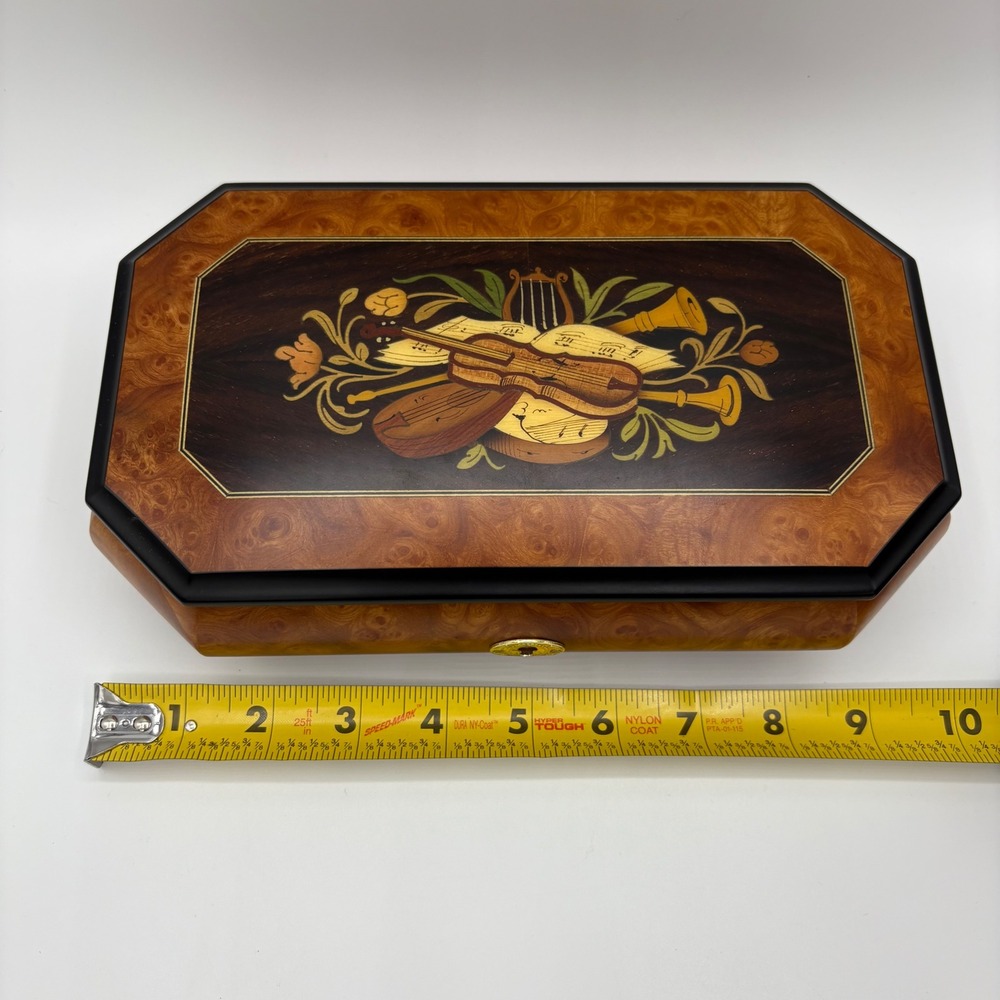 Reuge Music Swiss Octagon Inlaid Music Box‎ Lara's Theme Lara's Theme By M Jarre - Picture 14 of 15
